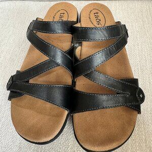 Taos Footwear Double U Black Leather Sandals.  Size 9.